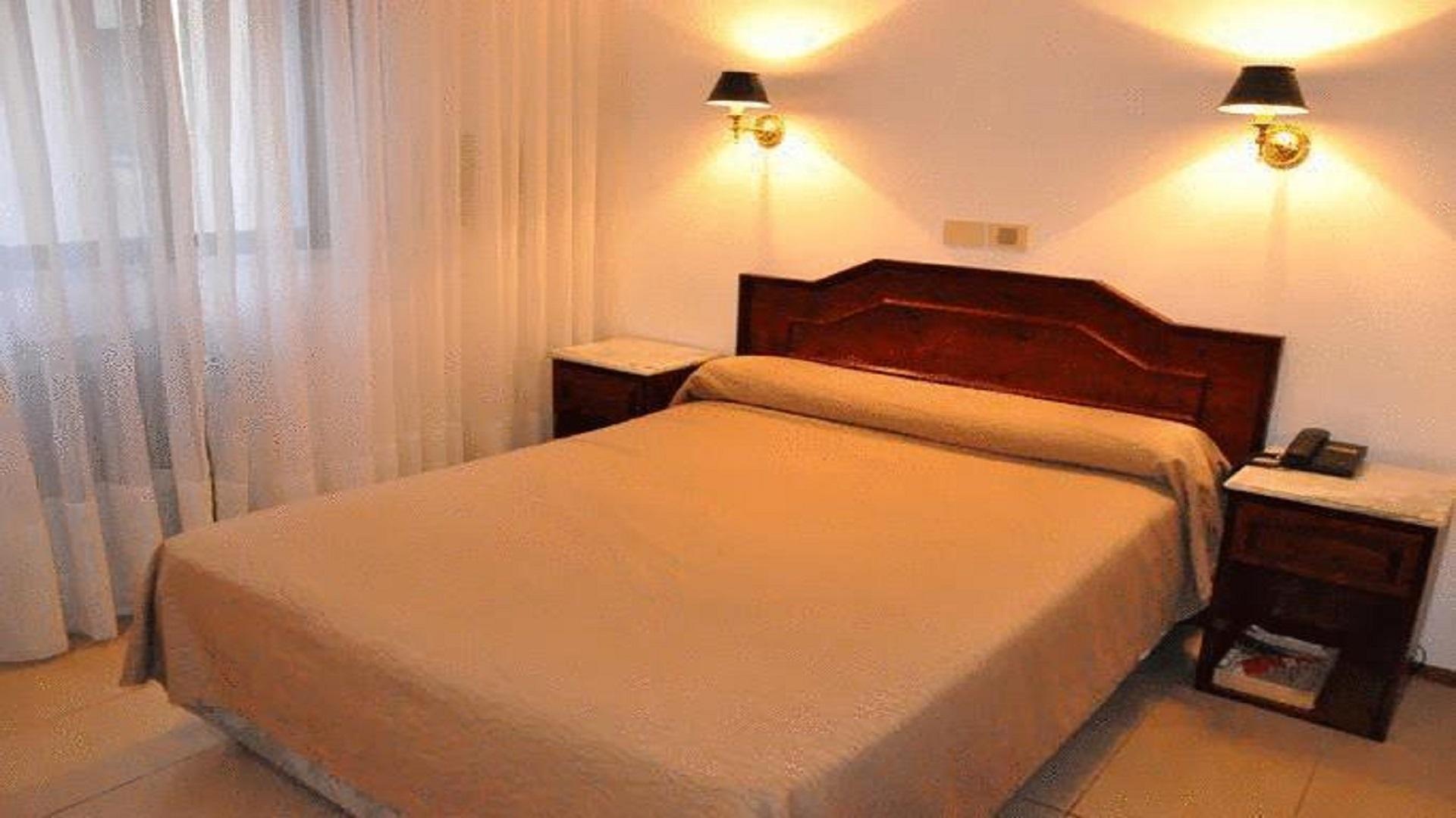 Hotel Tres Sargentos Buenos Aires Dış mekan fotoğraf