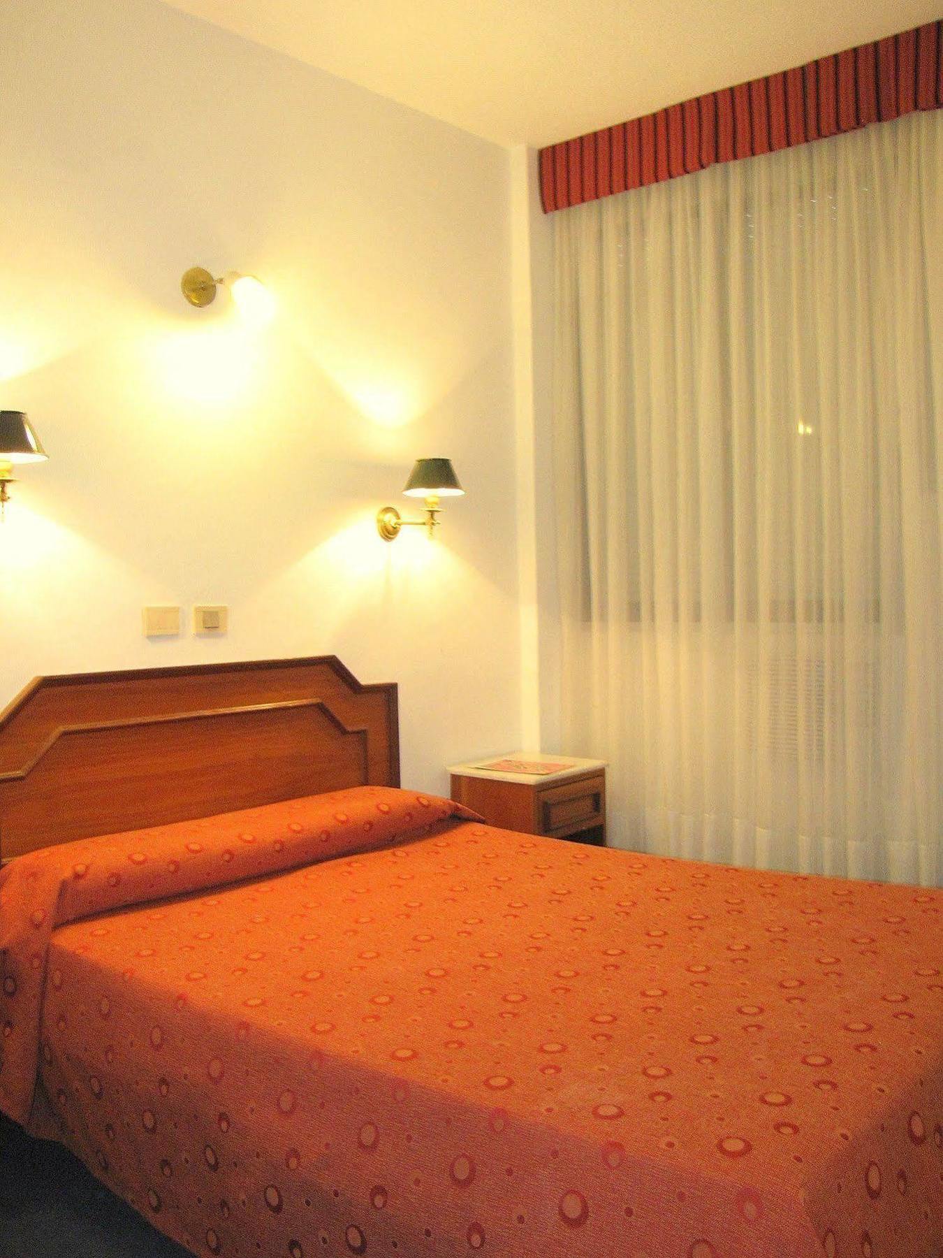Hotel Tres Sargentos Buenos Aires Dış mekan fotoğraf
