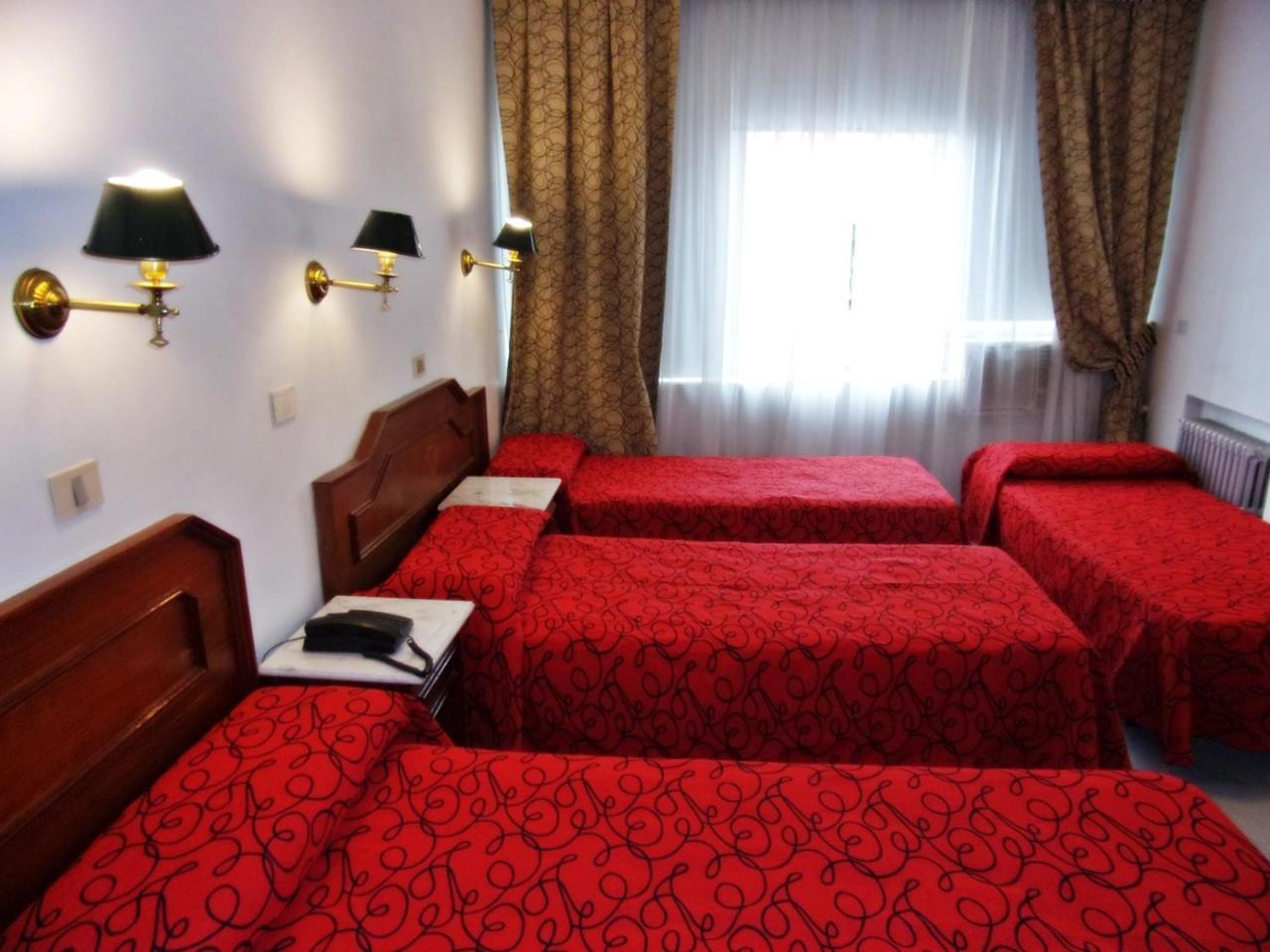 Hotel Tres Sargentos Buenos Aires Dış mekan fotoğraf
