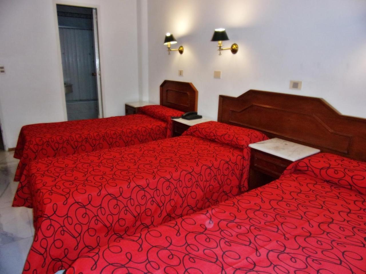 Hotel Tres Sargentos Buenos Aires Dış mekan fotoğraf