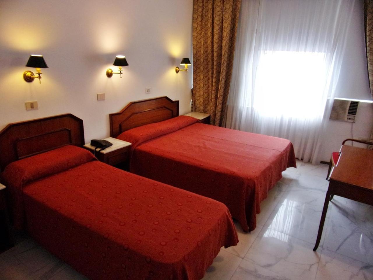 Hotel Tres Sargentos Buenos Aires Dış mekan fotoğraf