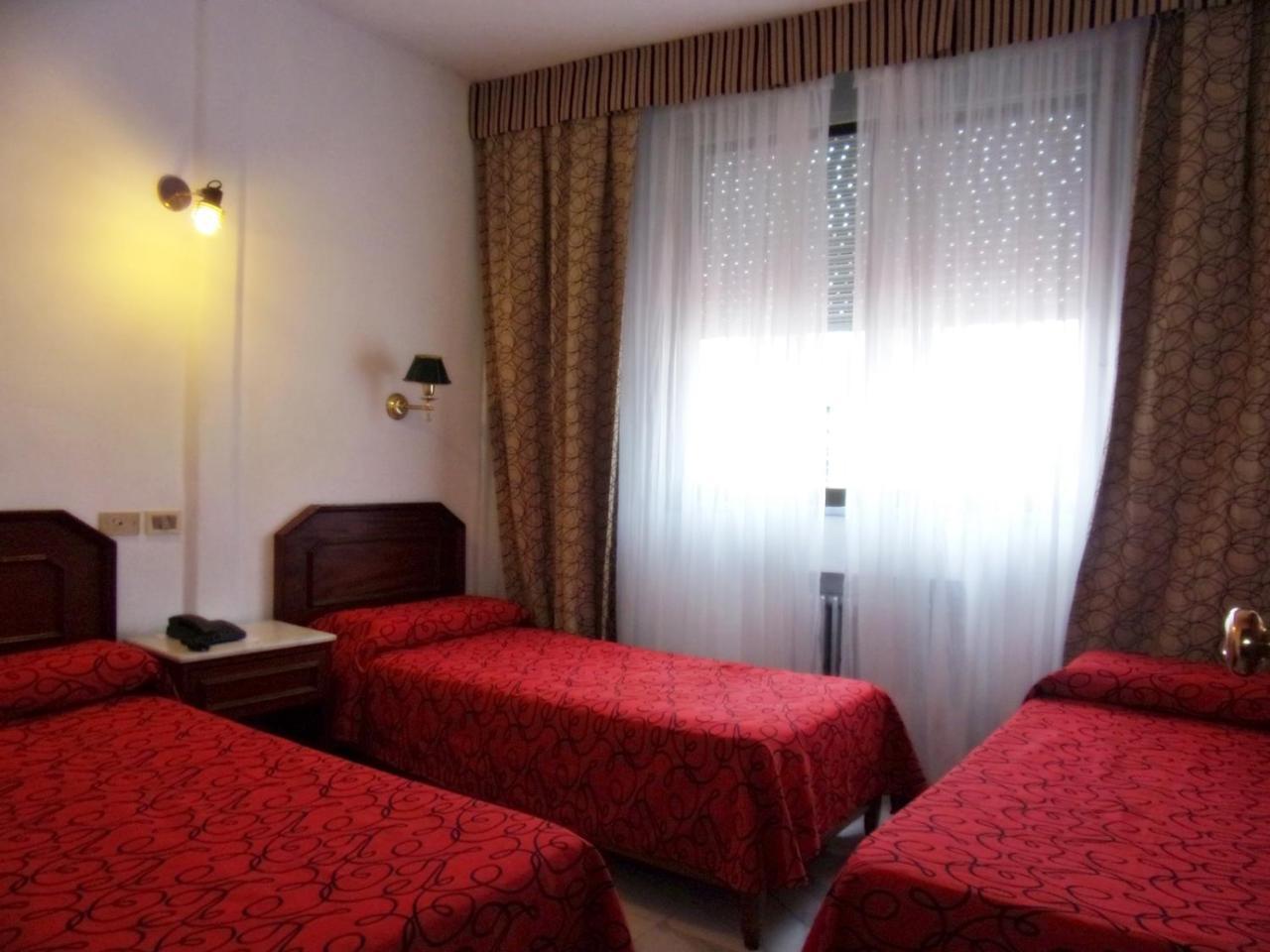 Hotel Tres Sargentos Buenos Aires Dış mekan fotoğraf