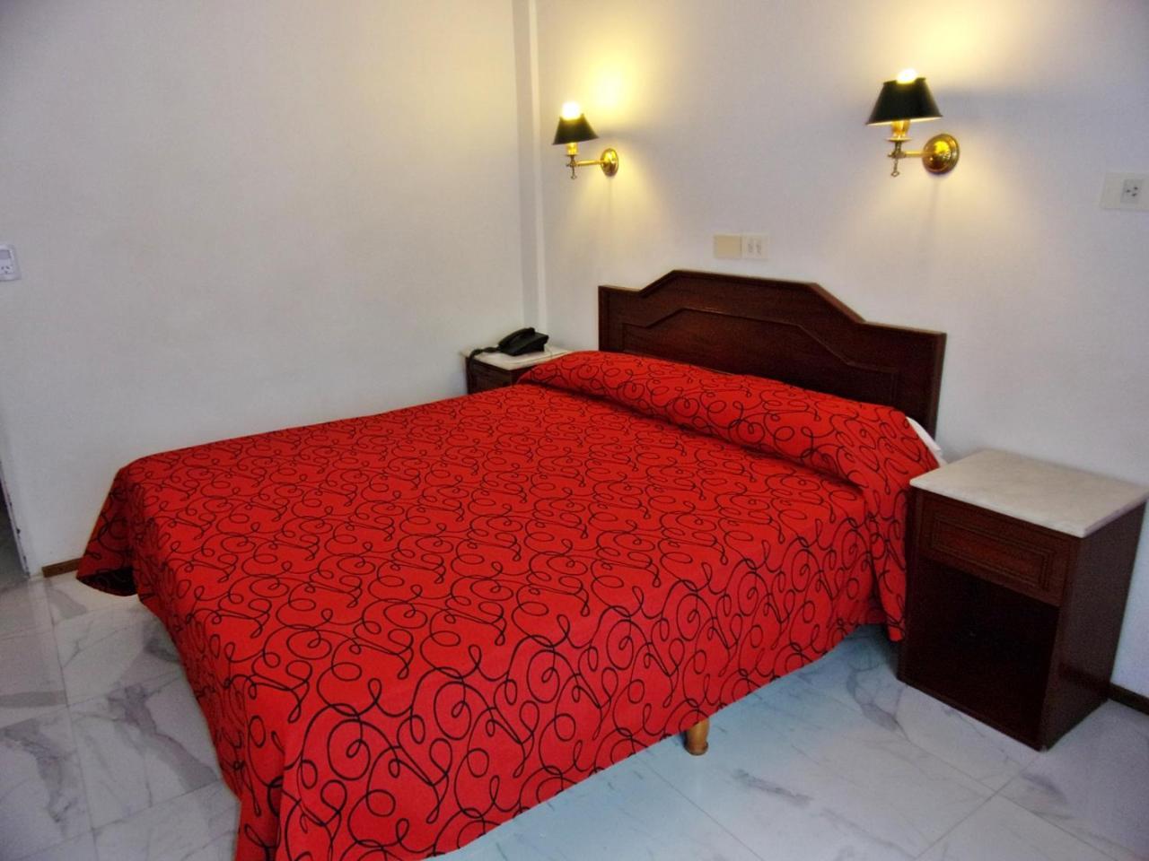 Hotel Tres Sargentos Buenos Aires Dış mekan fotoğraf
